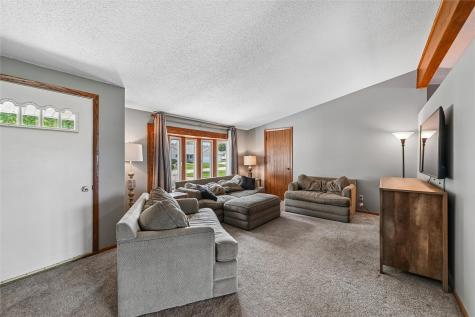 101 Walnut Street Van Horne IA 52346