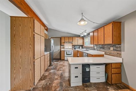 101 Walnut Street Van Horne IA 52346