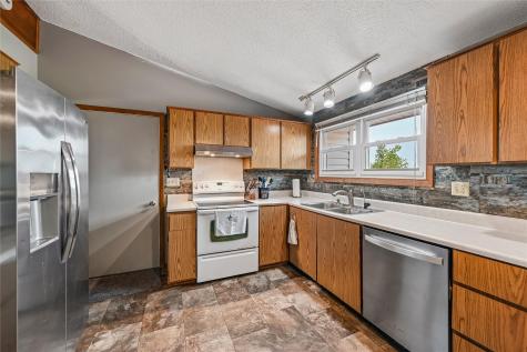 101 Walnut Street Van Horne IA 52346