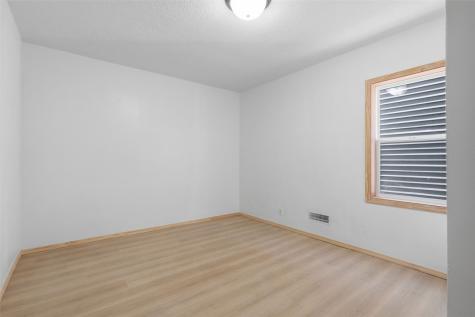 423 41st Street NE Cedar Rapids IA 52402