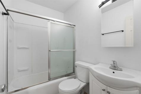 423 41st Street NE Cedar Rapids IA 52402