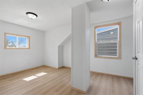 423 41st Street NE Cedar Rapids IA 52402