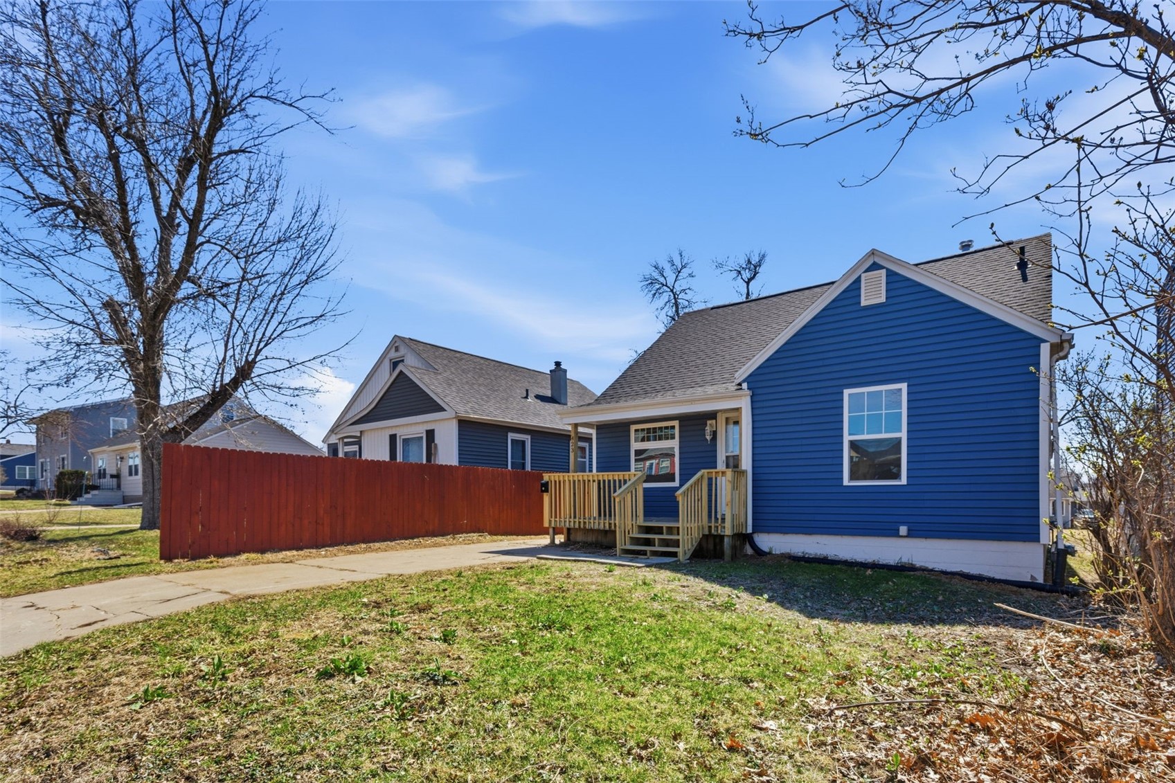 423 41st Street NE Cedar Rapids IA 52402