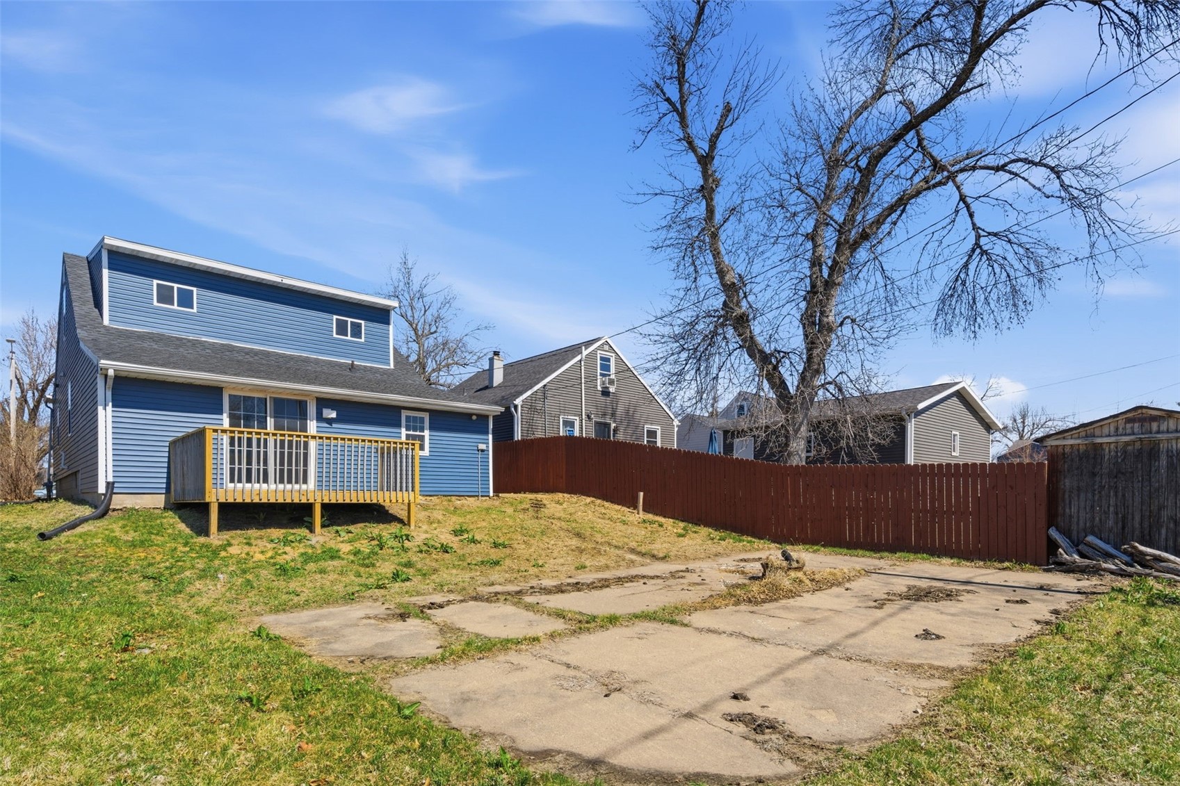 423 41st Street NE Cedar Rapids IA 52402