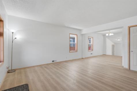 423 41st Street NE Cedar Rapids IA 52402