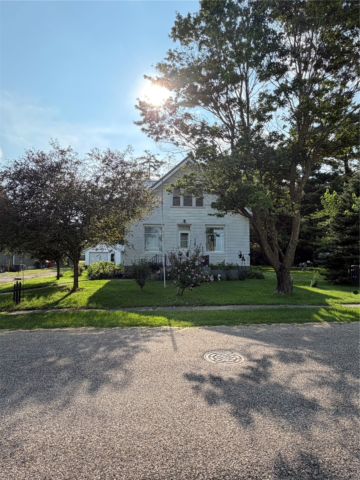 107 North Street Mt Auburn IA 52313