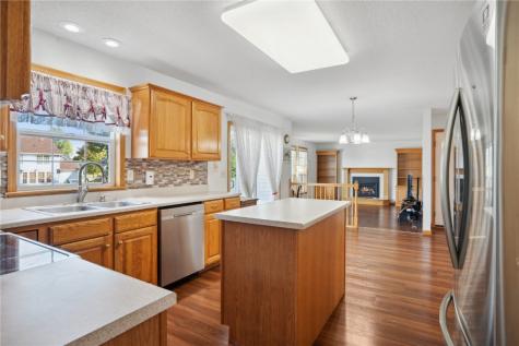 4300 Woodsonia Court NW Cedar Rapids IA 52405
