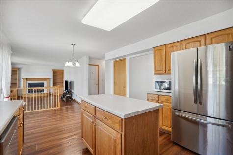 4300 Woodsonia Court NW Cedar Rapids IA 52405