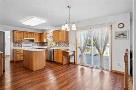 4300 Woodsonia Court NW Cedar Rapids IA 52405