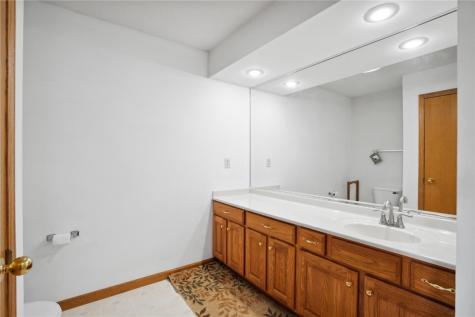4300 Woodsonia Court NW Cedar Rapids IA 52405