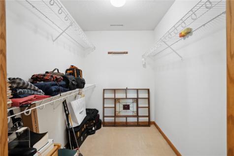 4300 Woodsonia Court NW Cedar Rapids IA 52405