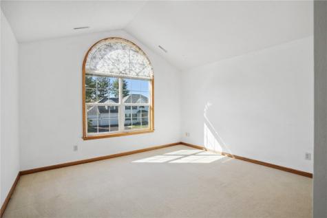 4300 Woodsonia Court NW Cedar Rapids IA 52405