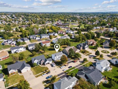 4300 Woodsonia Court NW Cedar Rapids IA 52405