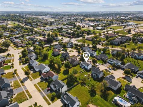 4300 Woodsonia Court NW Cedar Rapids IA 52405