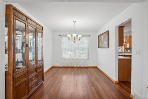 4300 Woodsonia Court NW Cedar Rapids IA 52405