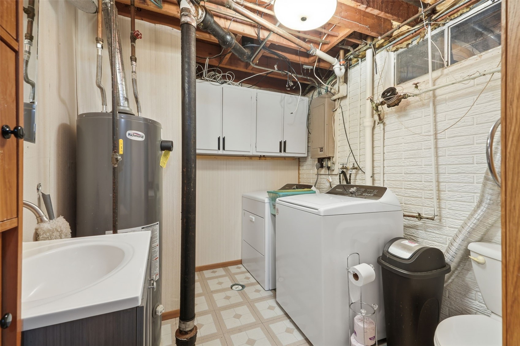 3027 Huxley Lane SW Cedar Rapids IA 52404