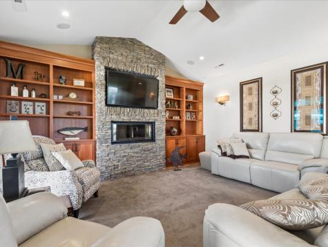 4039 10th Street Marion IA 52302