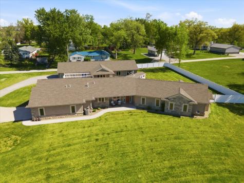 4039 10th Street Marion IA 52302