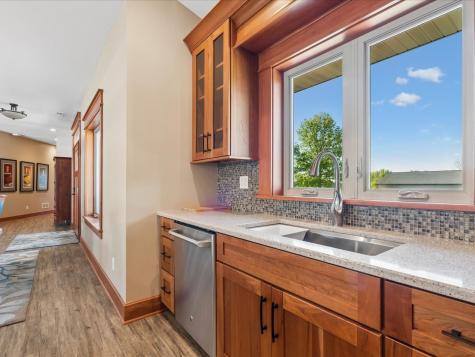 4039 10th Street Marion IA 52302