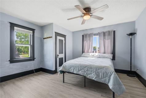 1024 D Avenue NW Cedar Rapids IA 52405