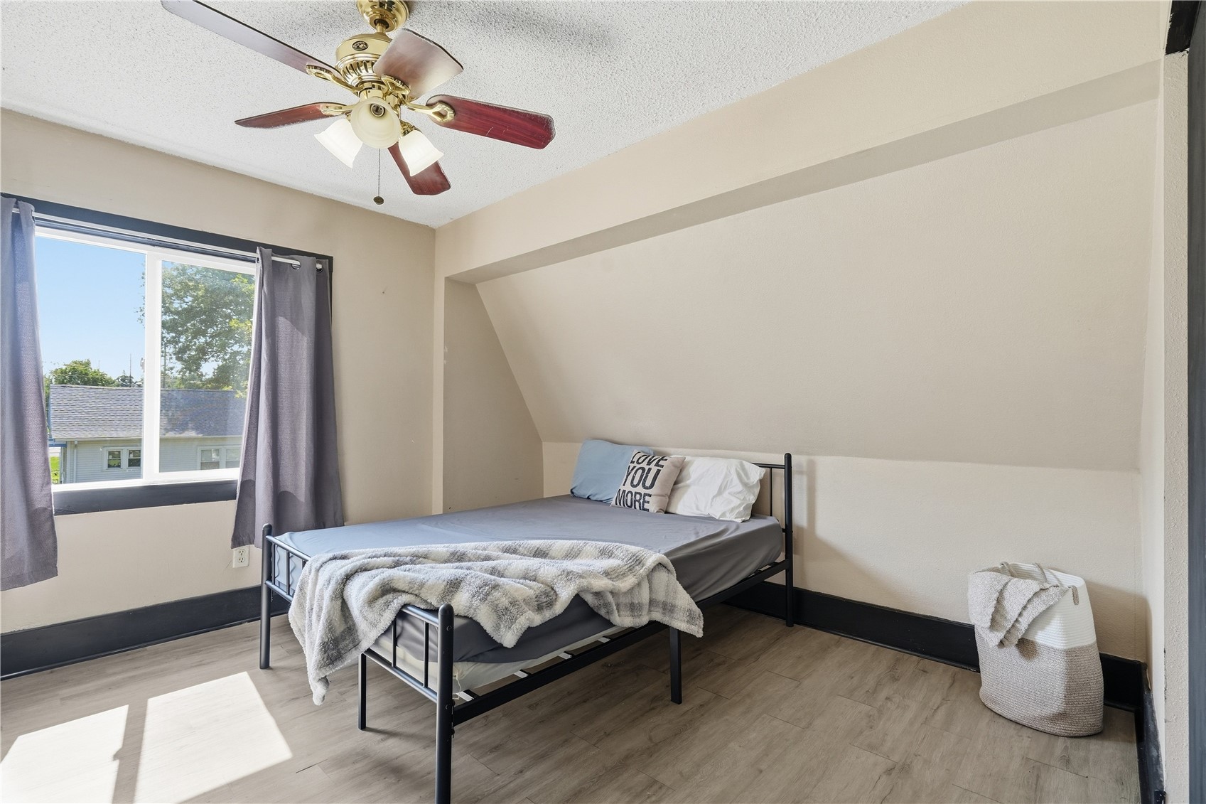 1024 D Avenue NW Cedar Rapids IA 52405