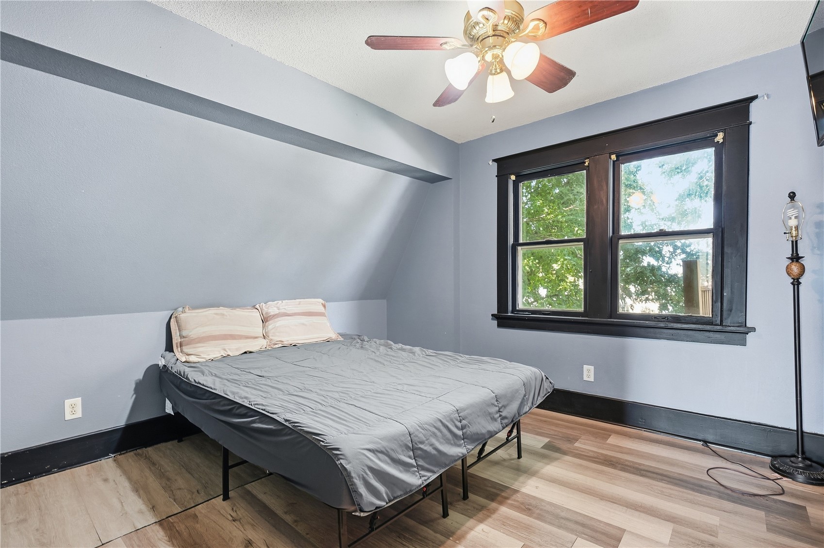 1024 D Avenue NW Cedar Rapids IA 52405