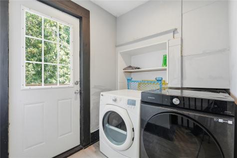 1024 D Avenue NW Cedar Rapids IA 52405