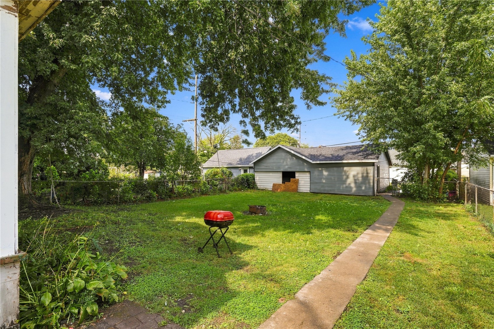 1024 D Avenue NW Cedar Rapids IA 52405