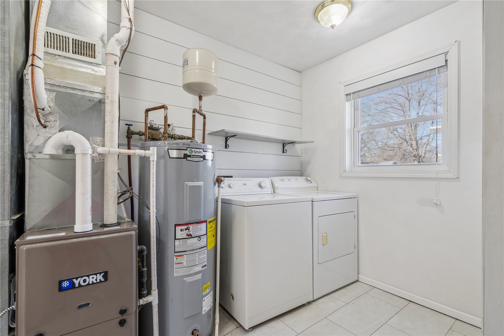 408 N White Street Mt Pleasant IA 52641