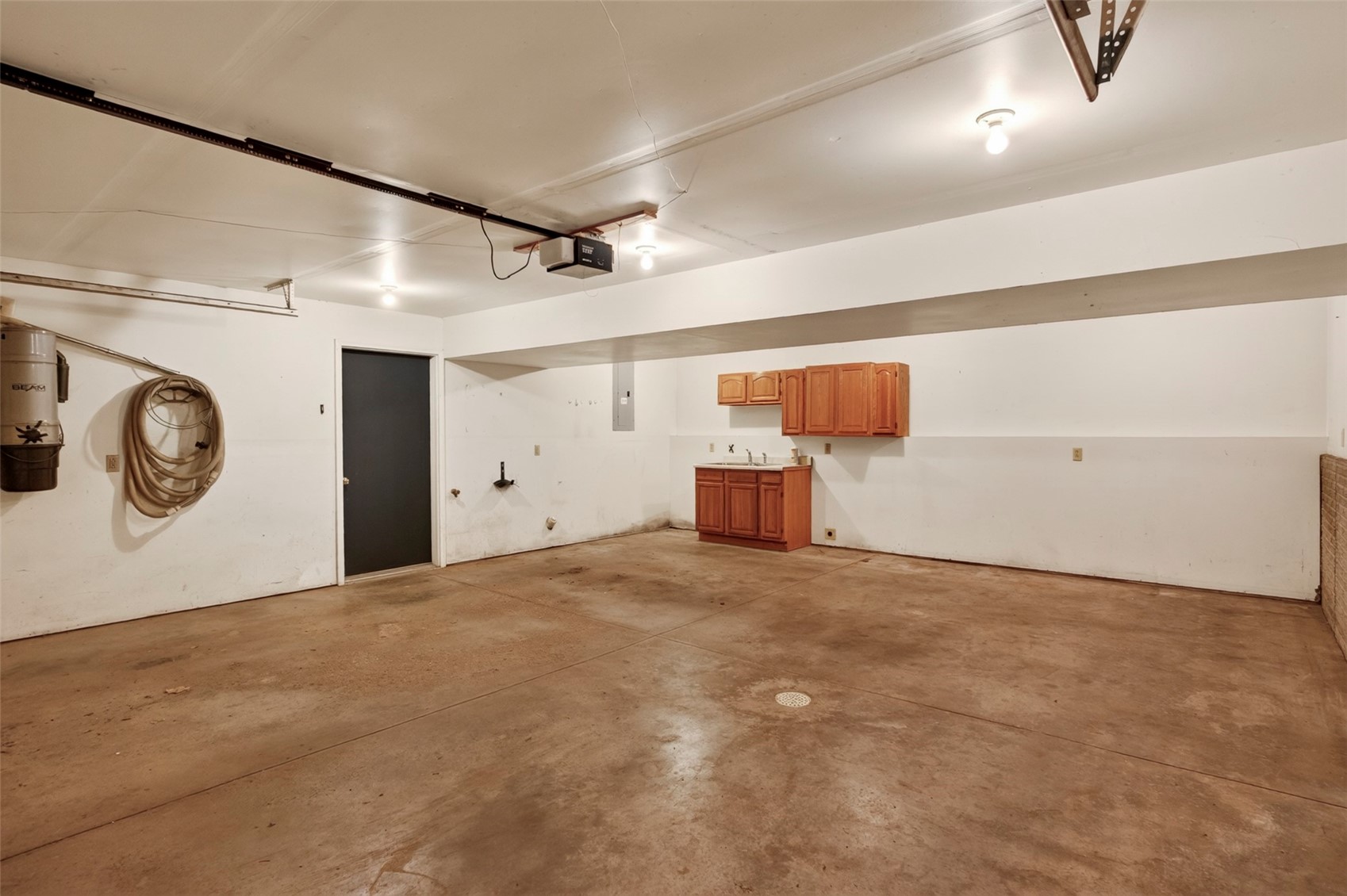 220 W Main Street Oxford IA 52322