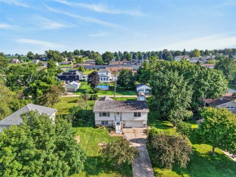 220 W Main Street Oxford IA 52322