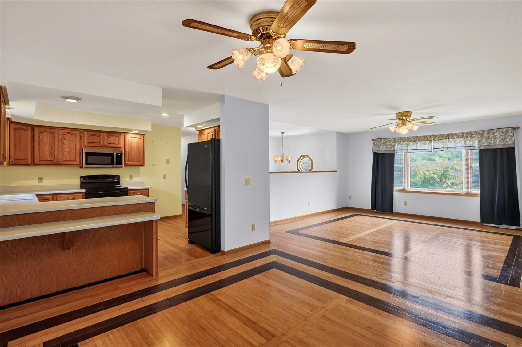 220 W Main Street Oxford IA 52322