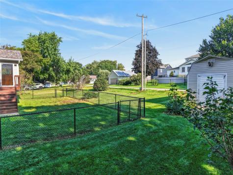 220 W Main Street Oxford IA 52322