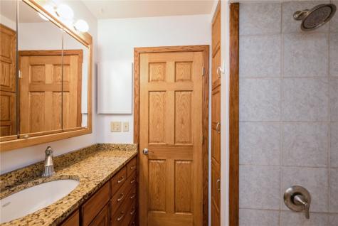 4524 Fairlane Drive NE Cedar Rapids IA 52402