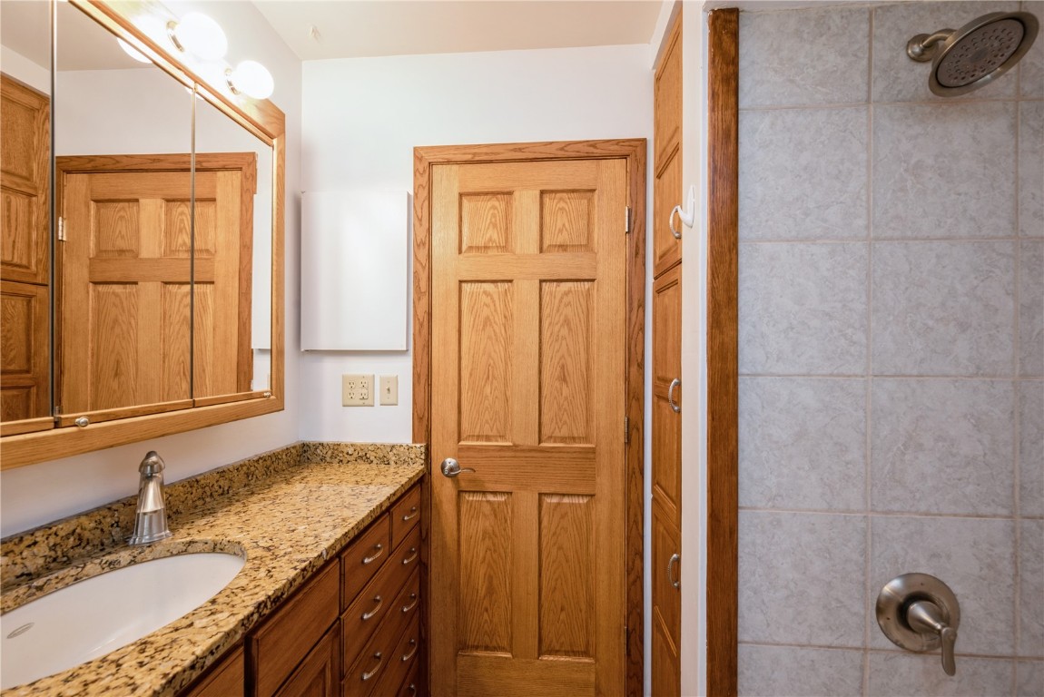4524 Fairlane Drive NE Cedar Rapids IA 52402