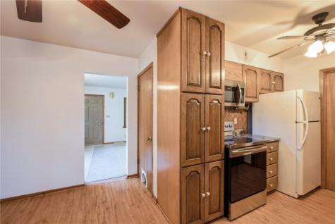 4524 Fairlane Drive NE Cedar Rapids IA 52402