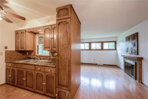 4524 Fairlane Drive NE Cedar Rapids IA 52402