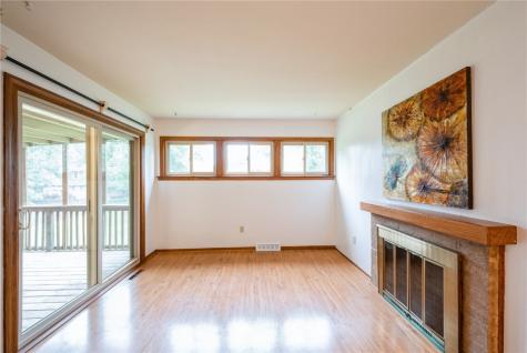 4524 Fairlane Drive NE Cedar Rapids IA 52402