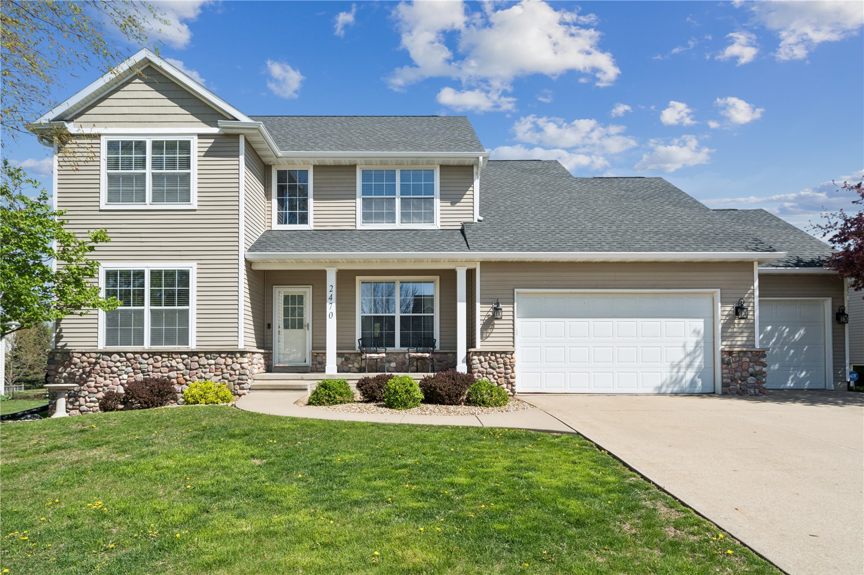 2470 Wolf Run Hiawatha IA 52233