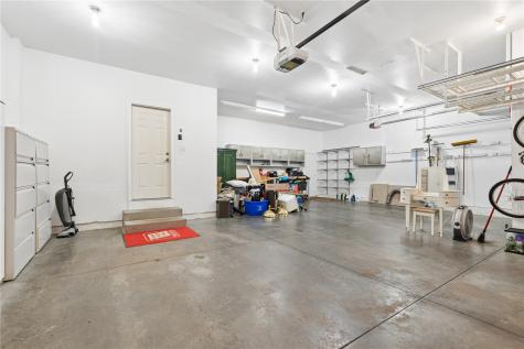 2470 Wolf Run Hiawatha IA 52233