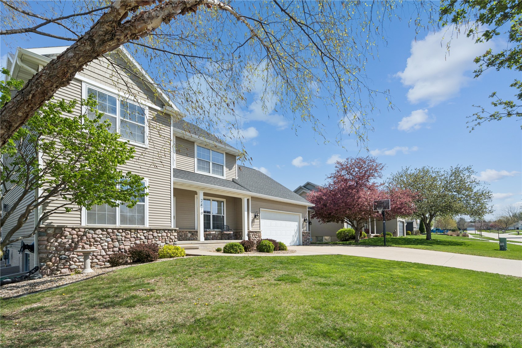 2470 Wolf Run Hiawatha IA 52233