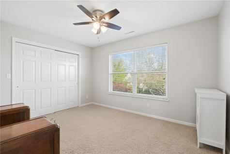 2470 Wolf Run Hiawatha IA 52233