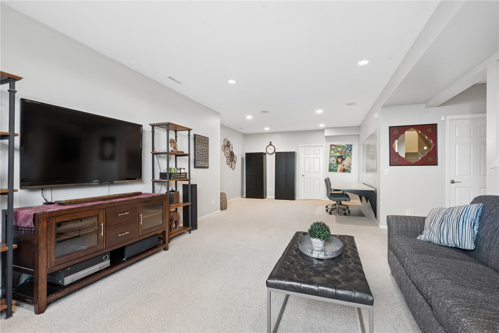2470 Wolf Run Hiawatha IA 52233