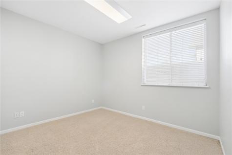 2470 Wolf Run Hiawatha IA 52233