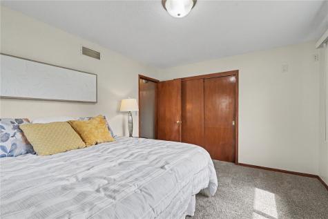 2336 31st Street SW Cedar Rapids IA 52404