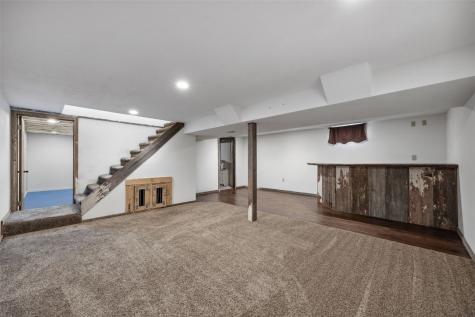 113 Walker Drive Manchester IA 52057