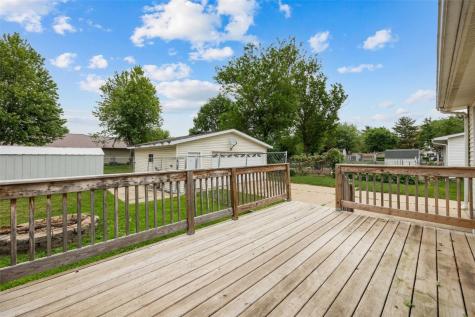 113 Walker Drive Manchester IA 52057
