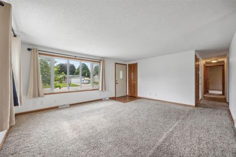 113 Walker Drive Manchester IA 52057