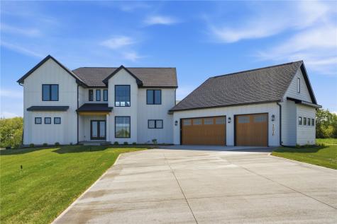 1570 Volmert Lane NE Solon IA 52333