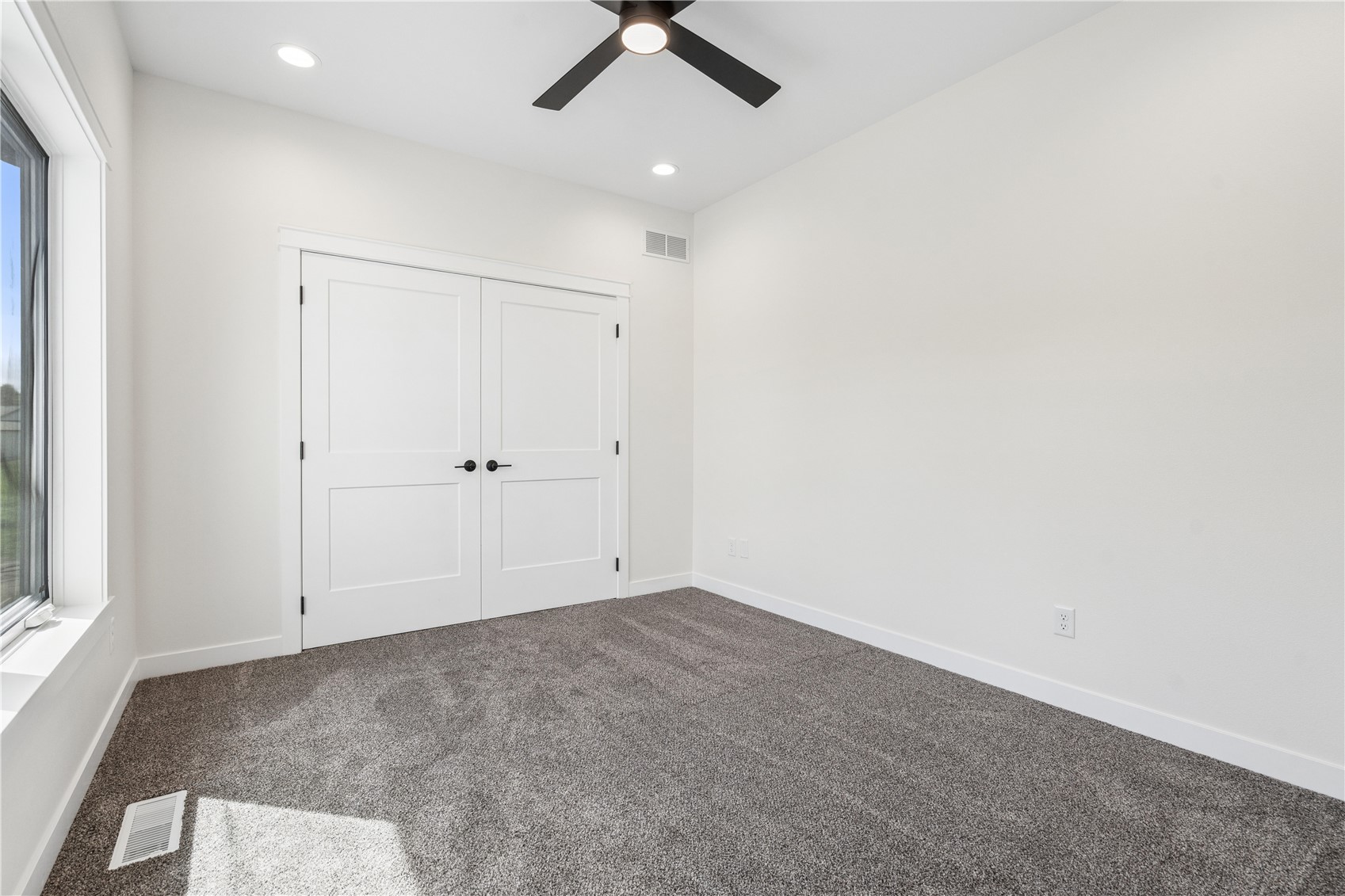 1570 Volmert Lane NE Solon IA 52333